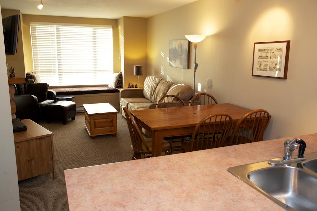 Town Plaza By Mountainview Accommodation Whistler Quarto foto